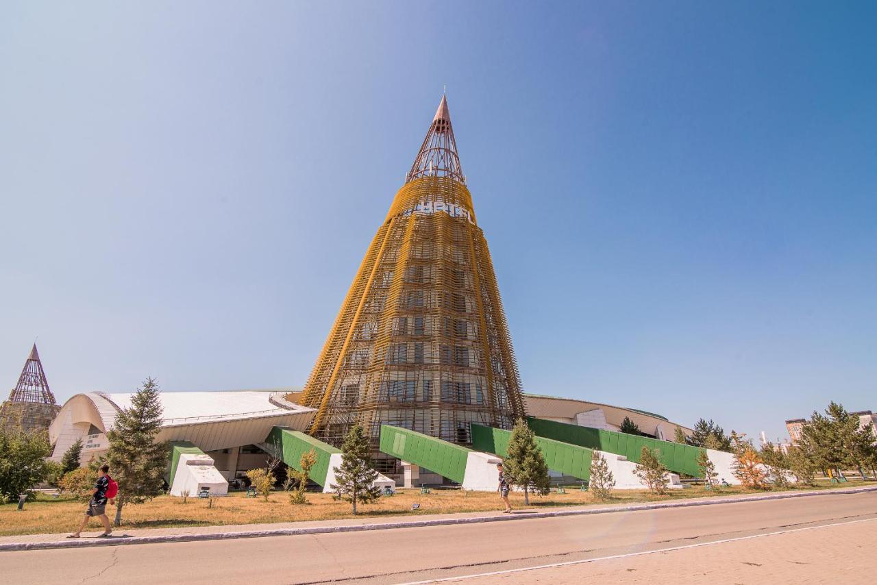Alau Hotel Astana Exteriör bild
